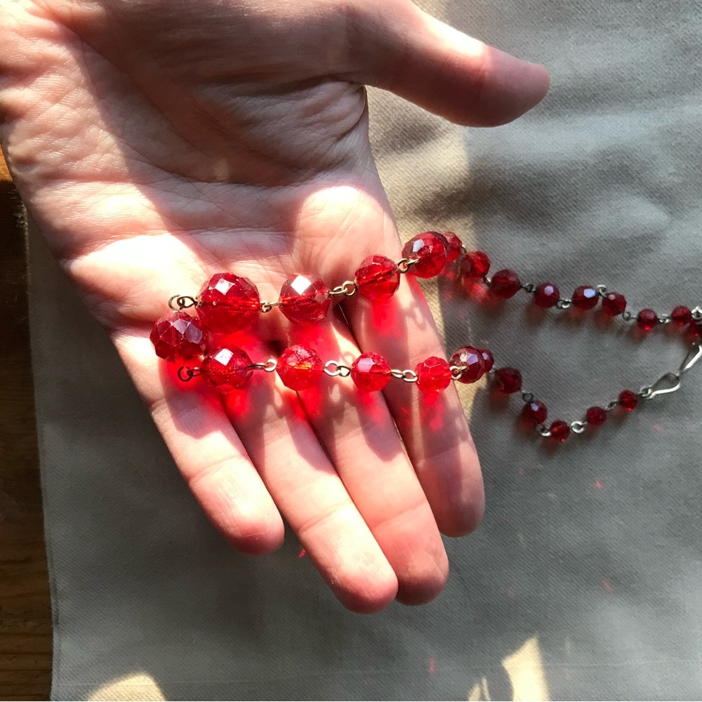 Vibrant Antique 1920s Red Cherry Glass Necklace 🍒